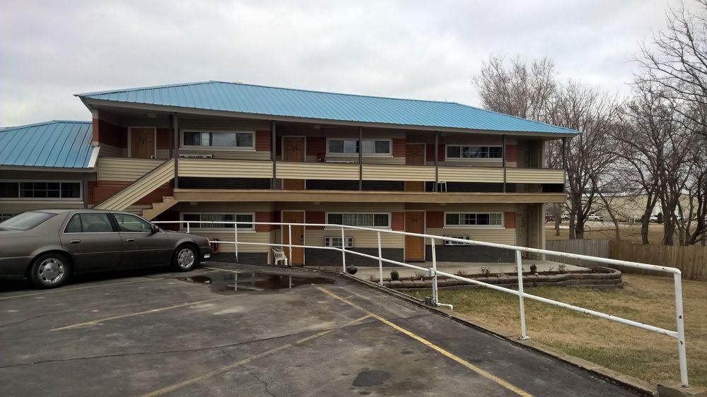 Economy Inn Marshalltown Екстер'єр фото
