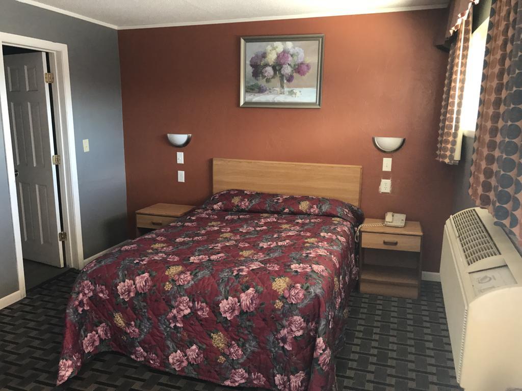 Economy Inn Marshalltown Екстер'єр фото